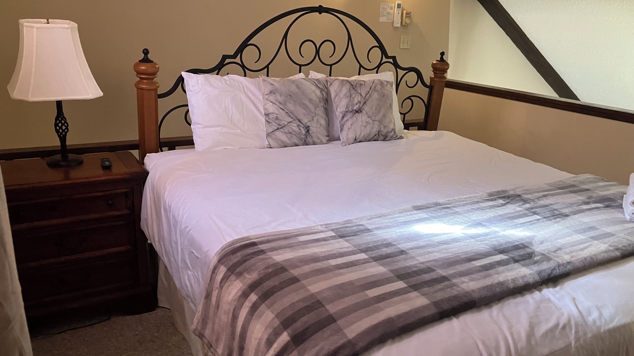 Photo of Bedroom in Village at Camelback