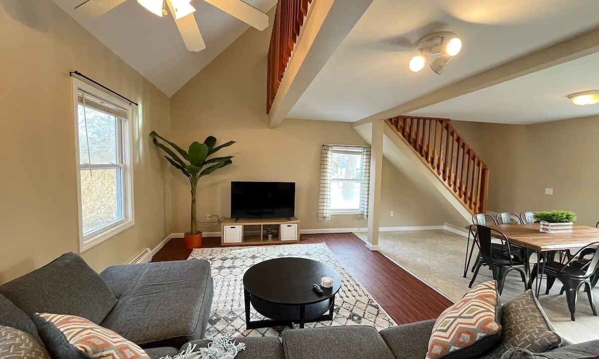Photo of Livingroom in Pawcatuck