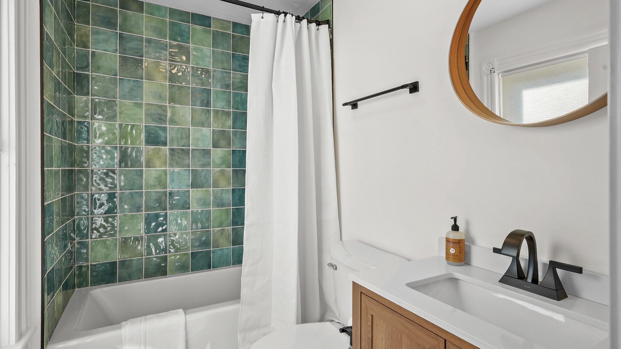 Photo of Bathroom in Warren
