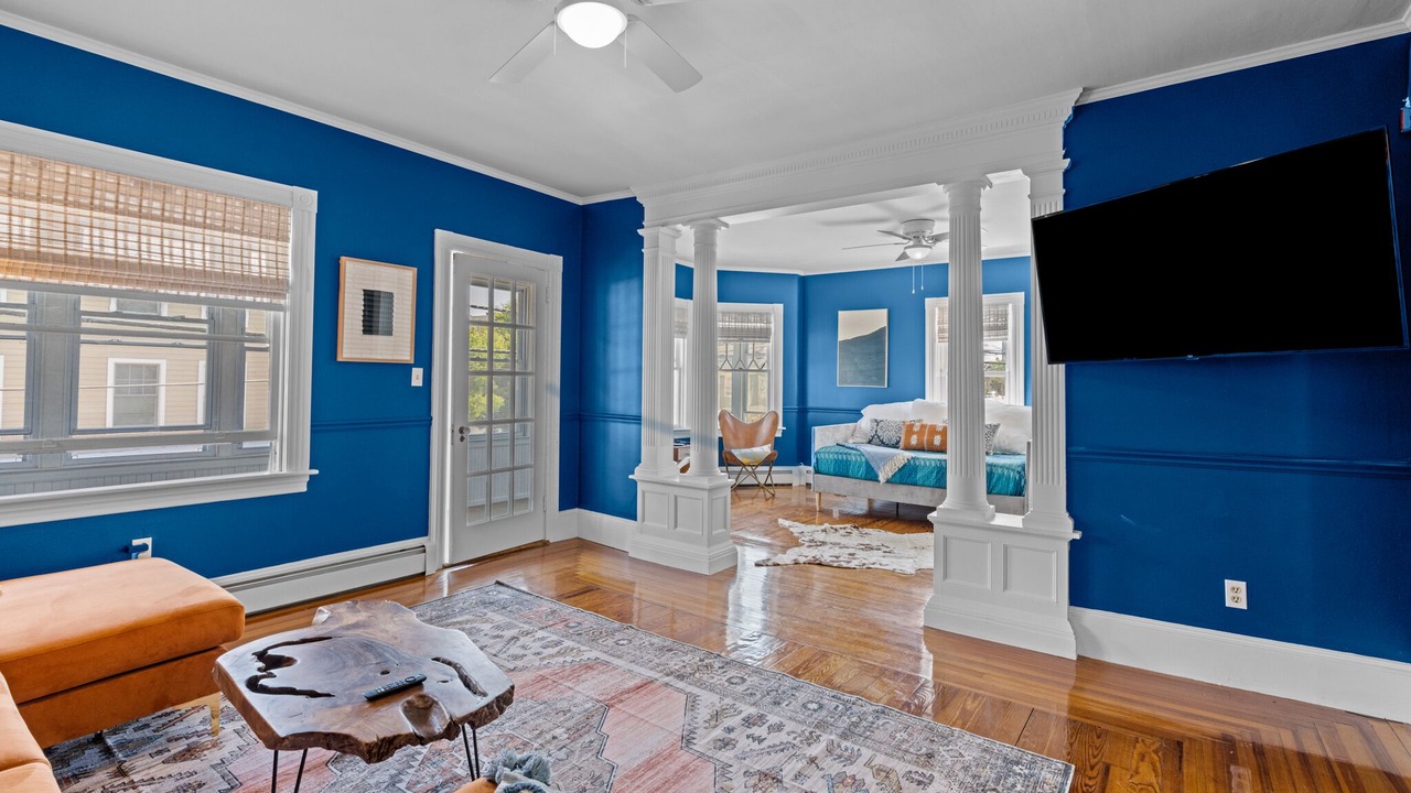 Photo of Livingroom in Warren