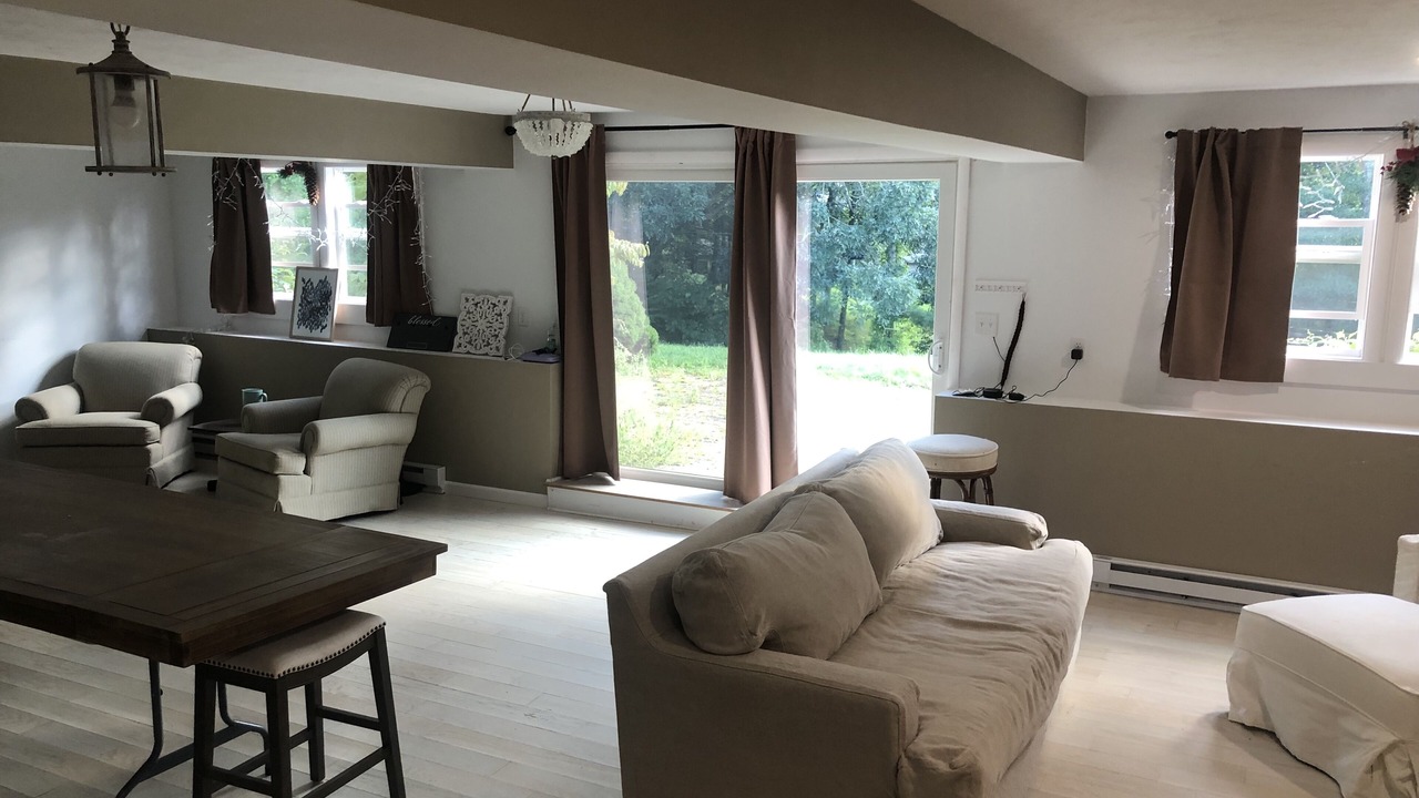 Photo of Livingroom in Marshfield