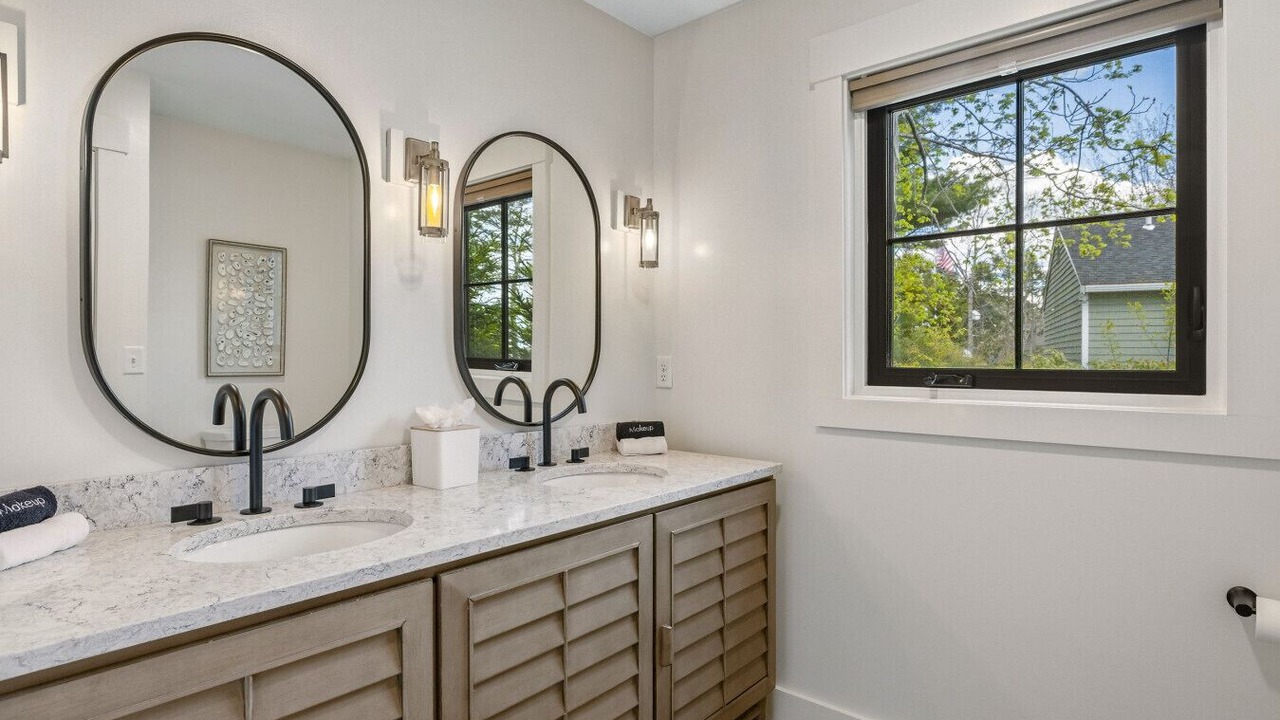 Photo of Bathroom in Ogunquit