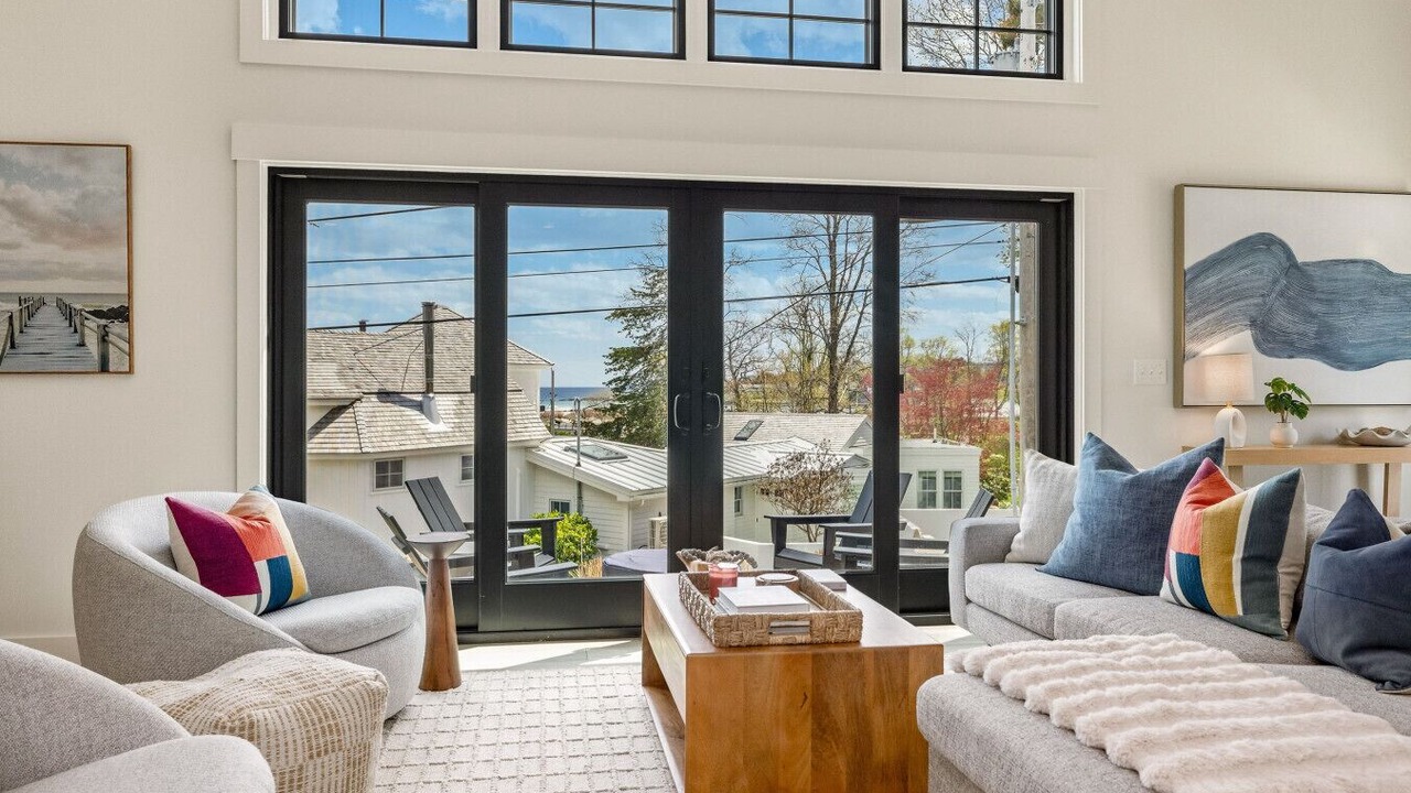 Photo of Livingroom in Ogunquit