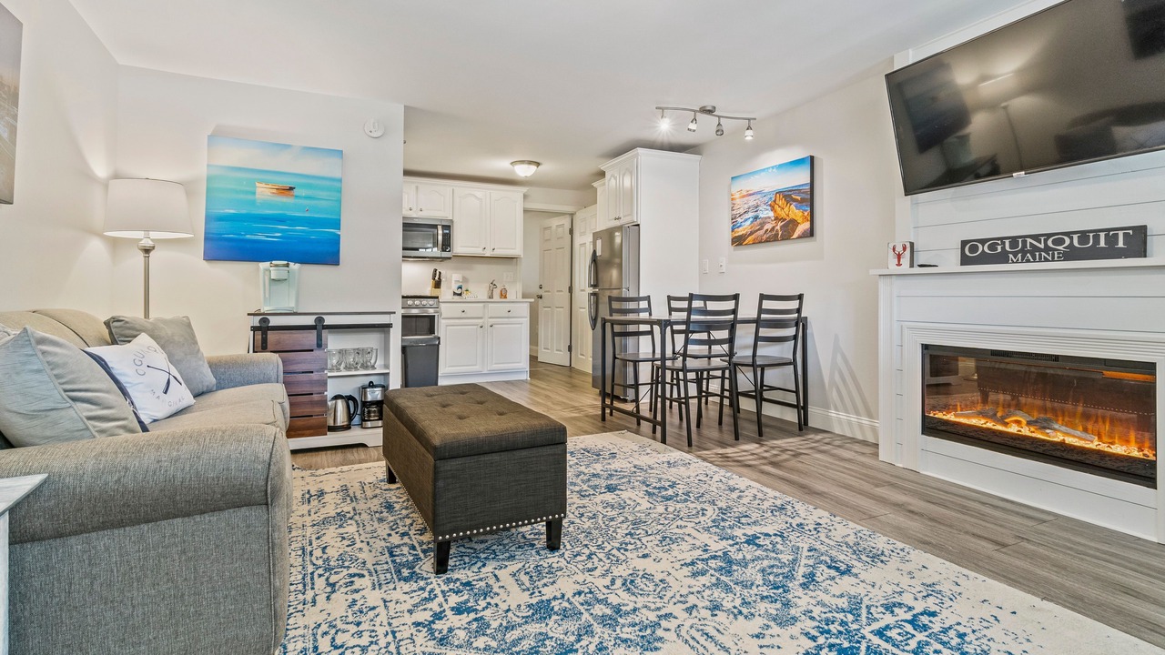Photo of Livingroom in Ogunquit