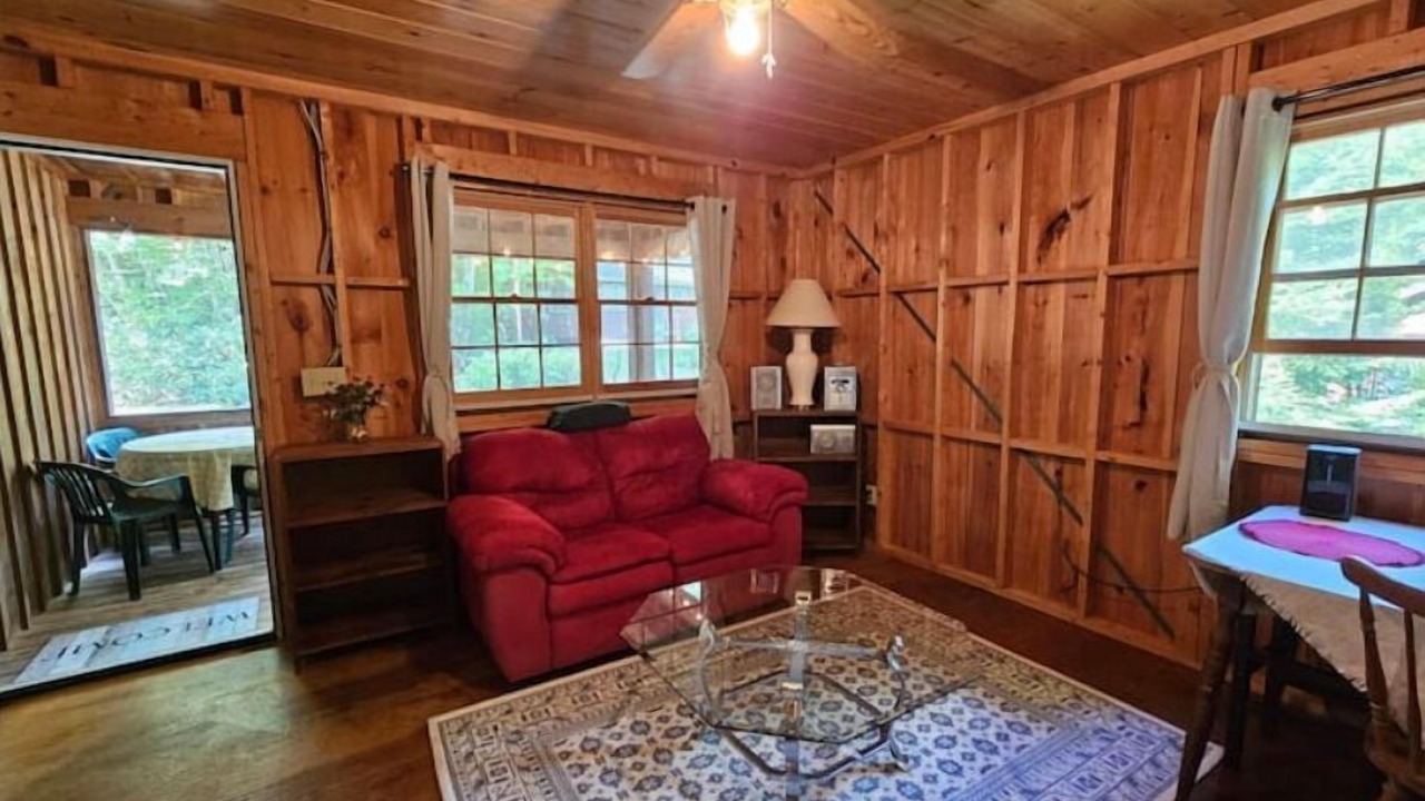 Photo of Livingroom in Wolfeboro