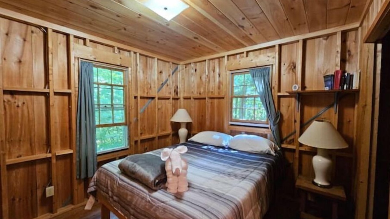 Photo of Bedroom in Wolfeboro