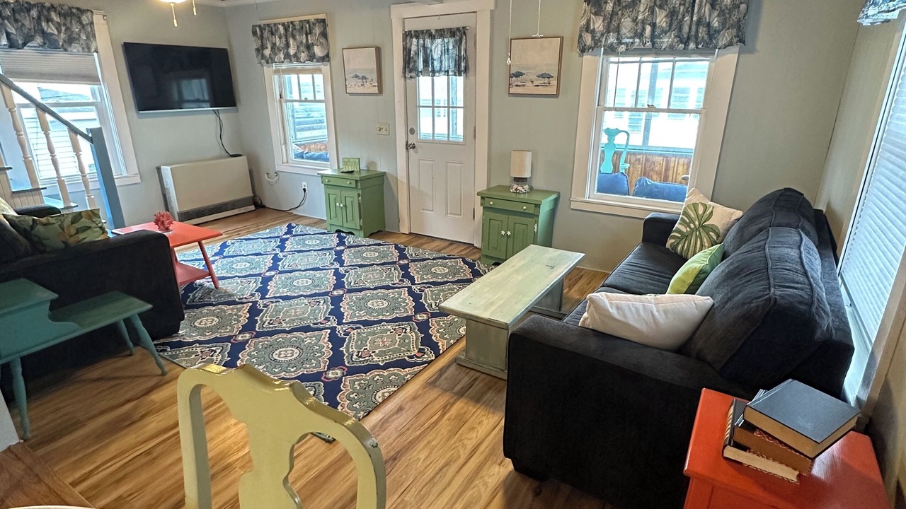 Photo of Livingroom in Hampton