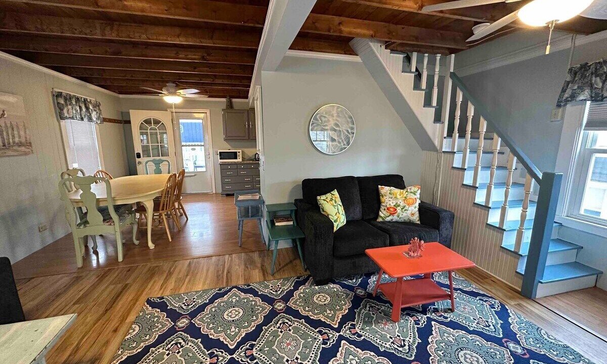Photo of Livingroom in Hampton