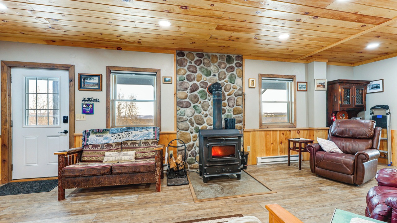 Photo of Livingroom in Prattsburgh