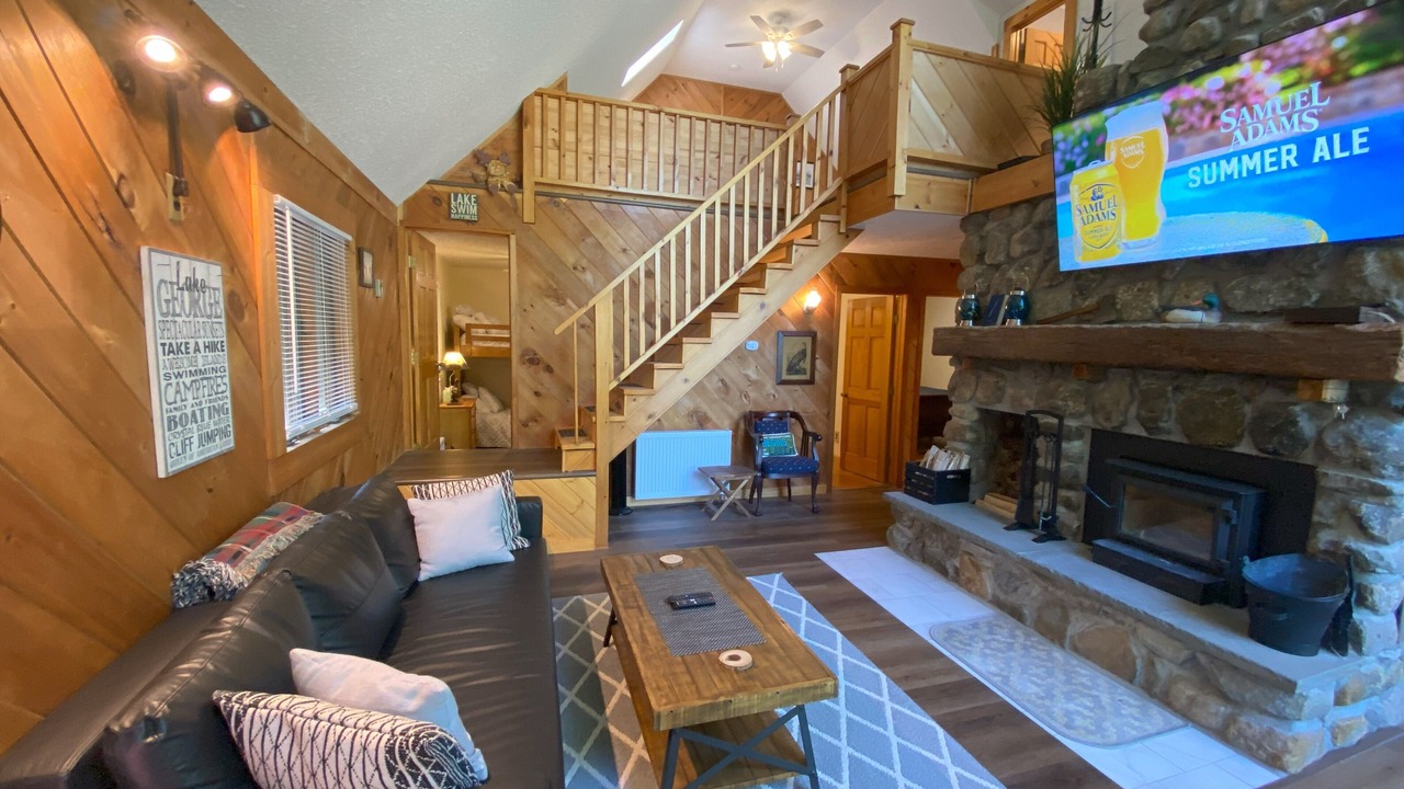 Photo of Livingroom in North Lake George