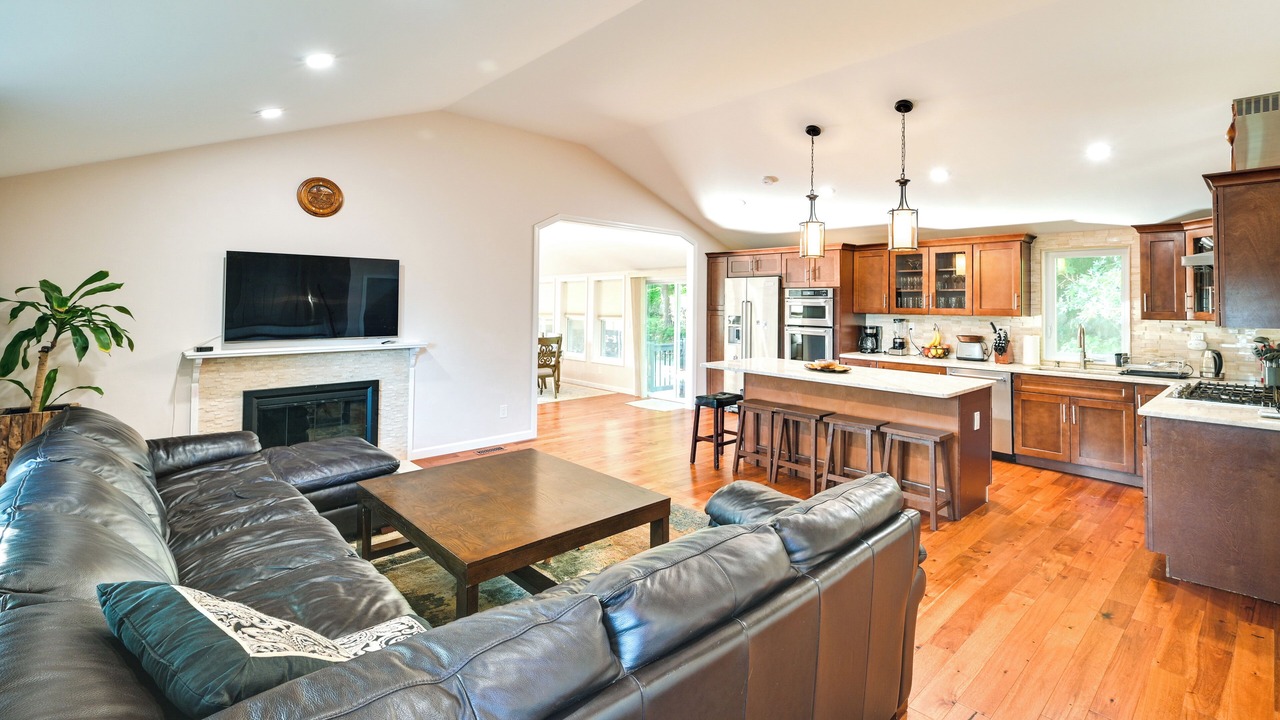Photo of Livingroom in Piety Corner