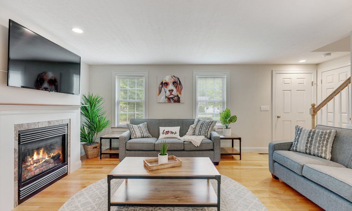 Photo of Livingroom in East Falmouth