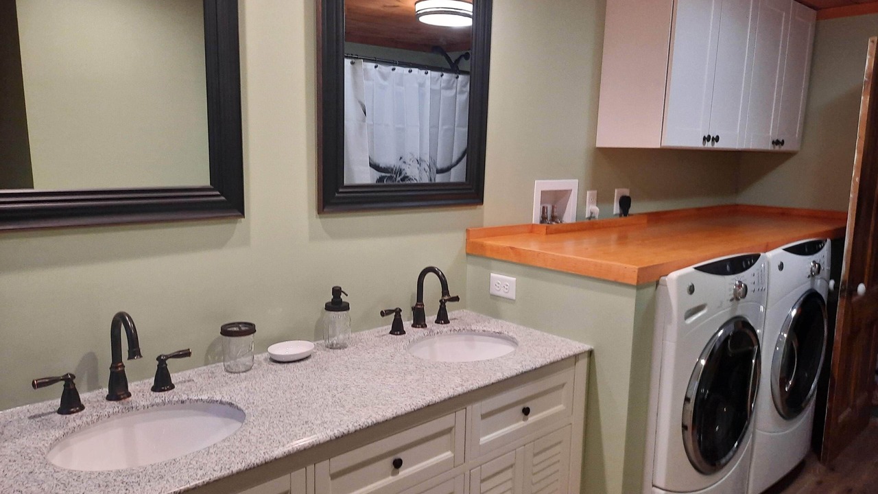 Photo of Bathroom in Williamstown