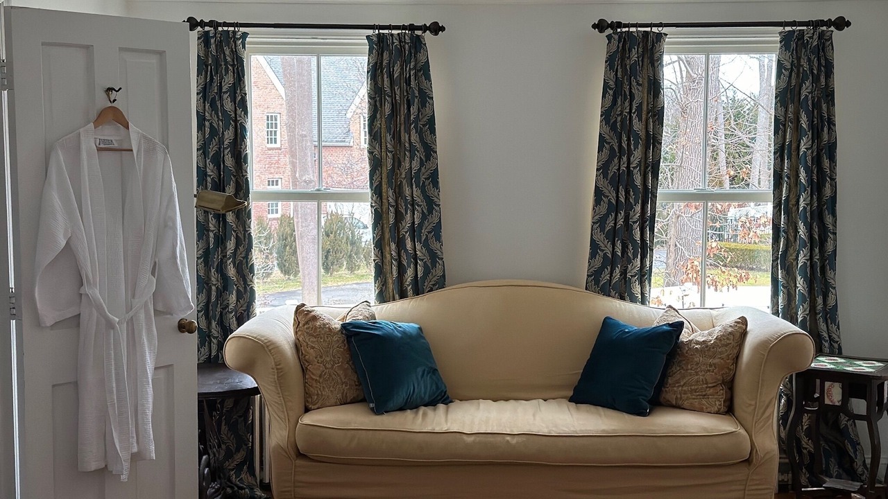Photo of Livingroom in Milford