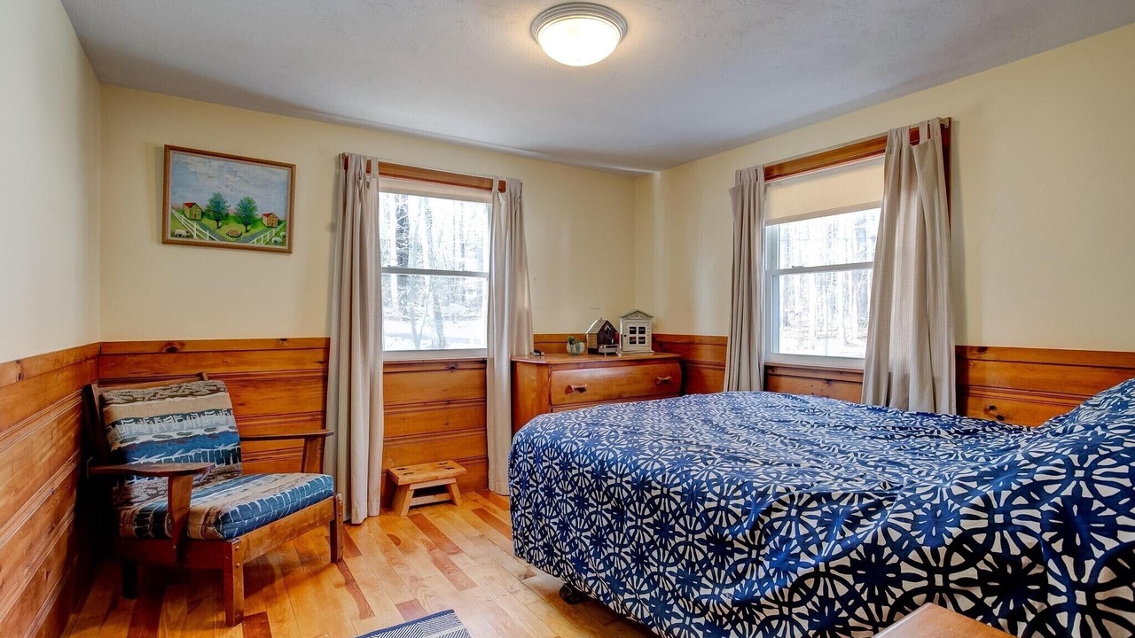 Photo of Bedroom in Moultonborough