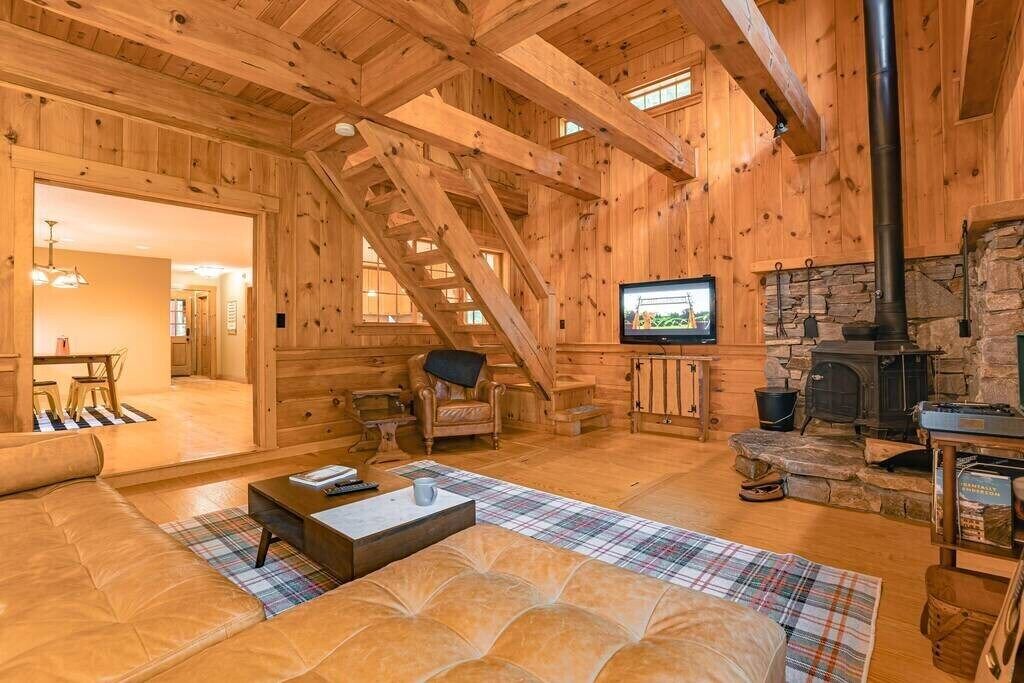 Photo of Livingroom in Belmont