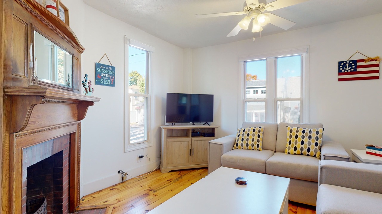 Photo of Livingroom in Old Orchard Beach