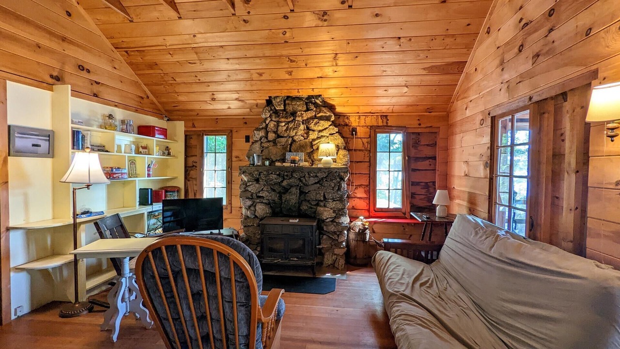 Photo of Livingroom in Laconia