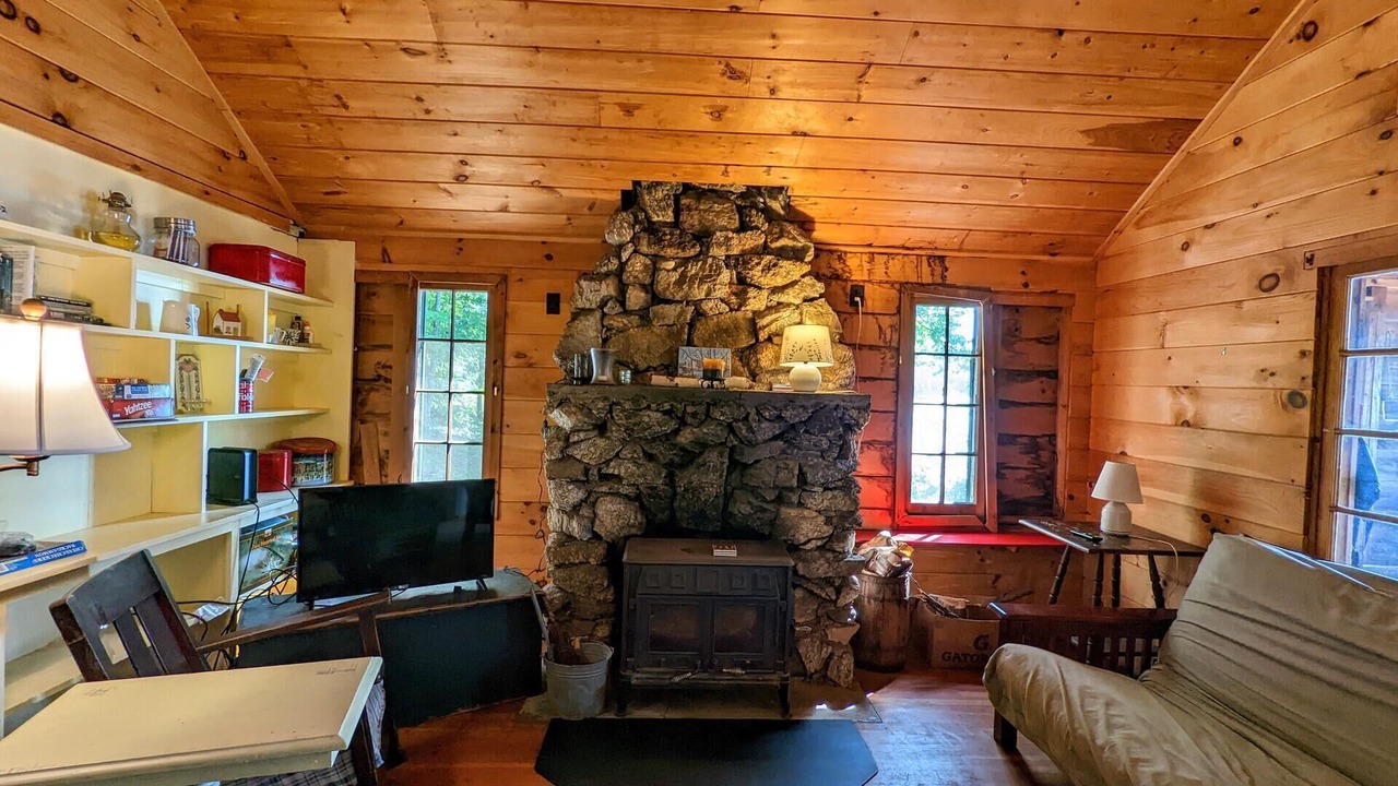 Photo of Livingroom in Laconia