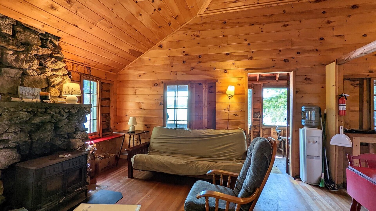 Photo of Livingroom in Laconia