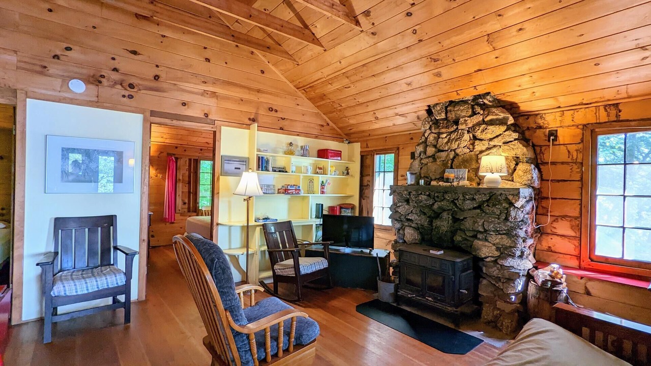 Photo of Livingroom in Laconia