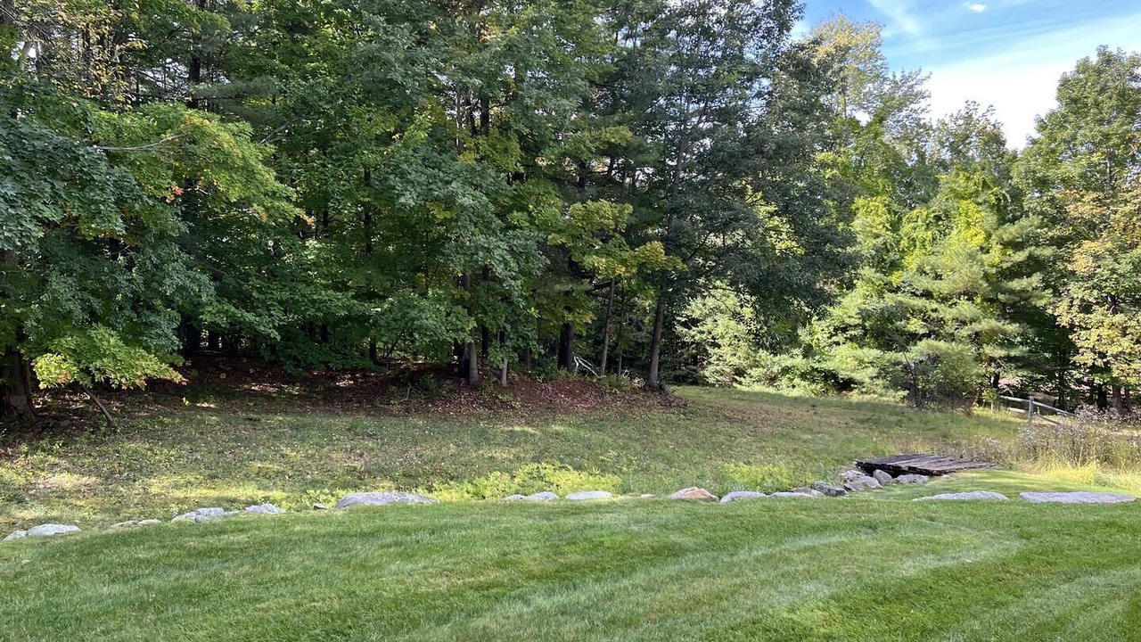 Photo of Others in Meredith