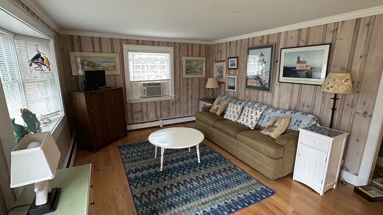 Photo of Livingroom in Charlestown