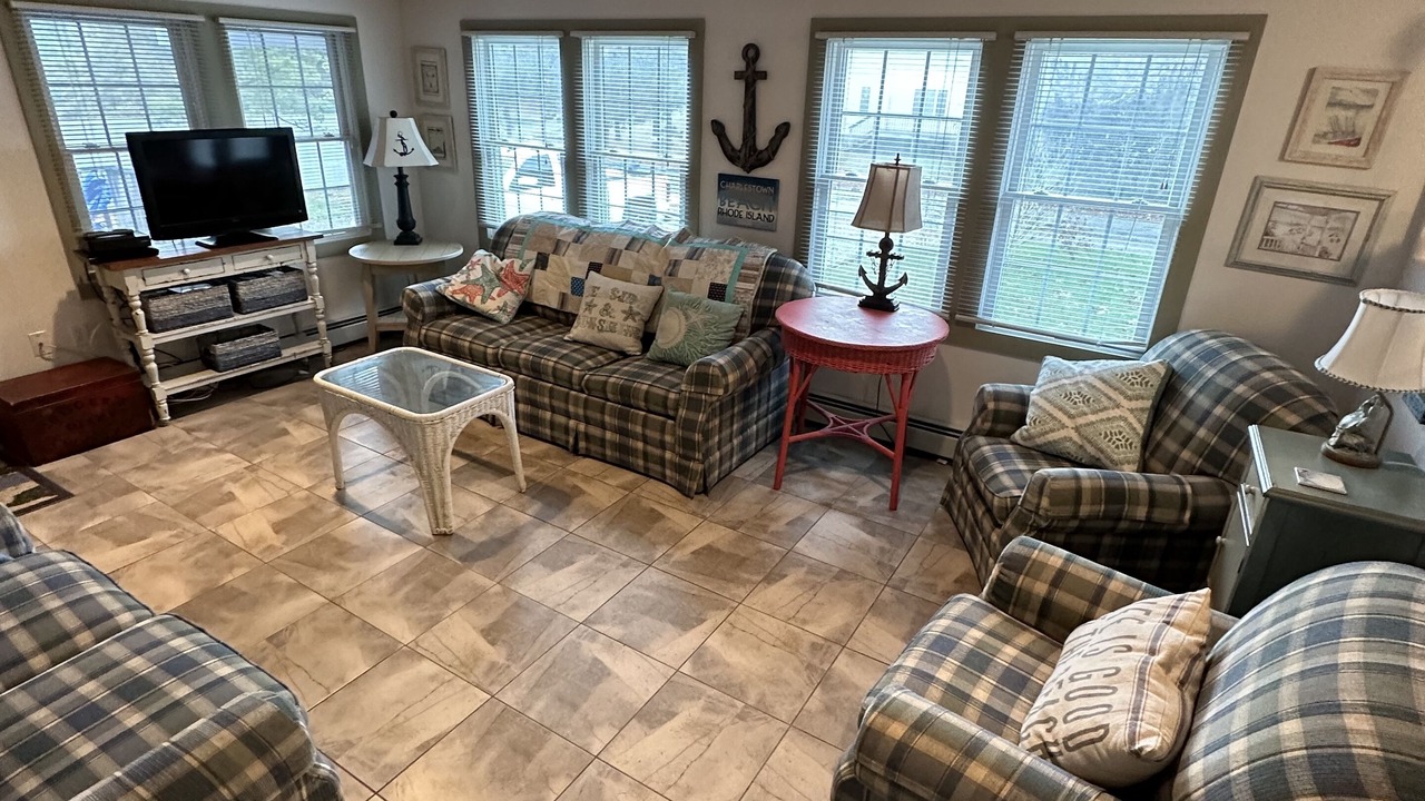 Photo of Livingroom in Charlestown