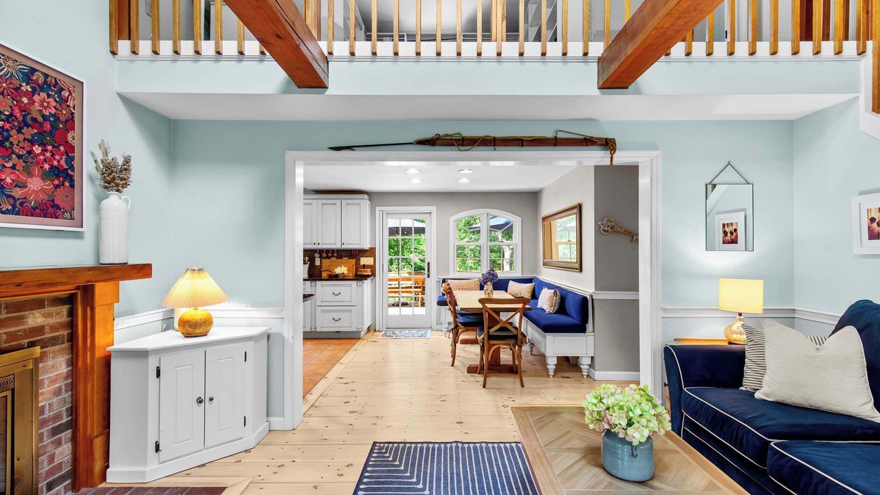 Photo of Livingroom in Eastham