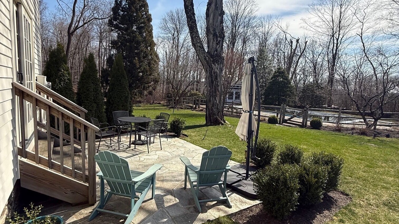 Photo of Outdoor in Newtown