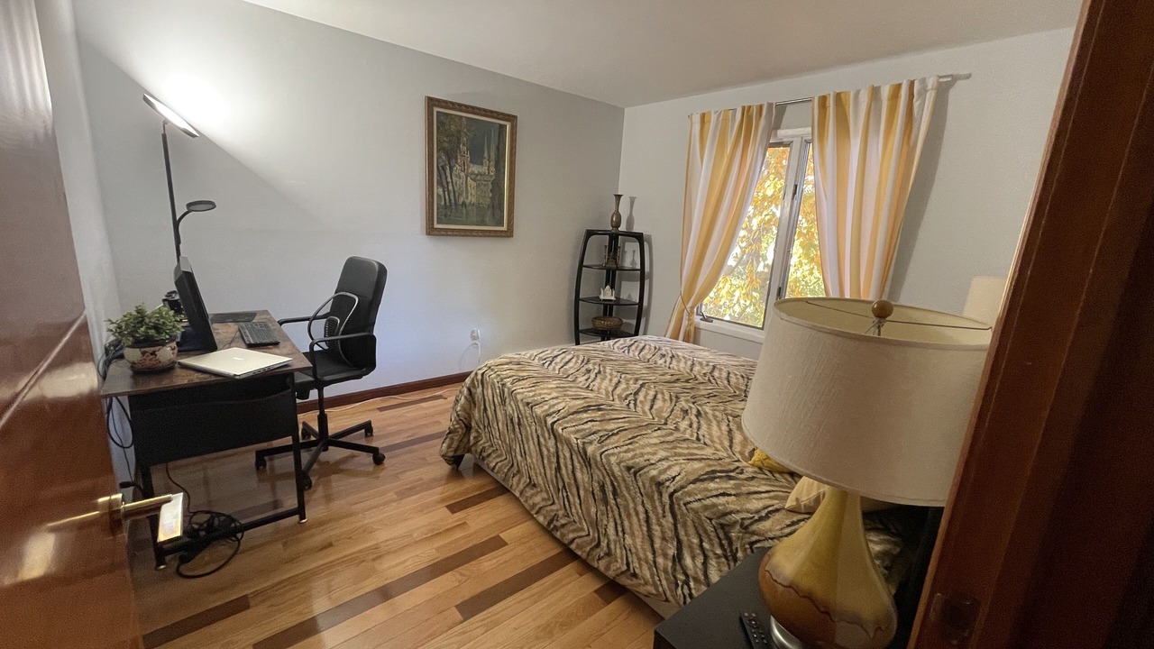 Photo of Bedroom in Fort Lee