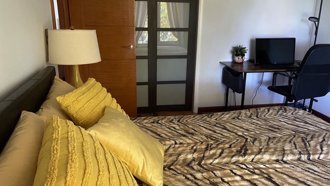 Photo of Bedroom in Fort Lee