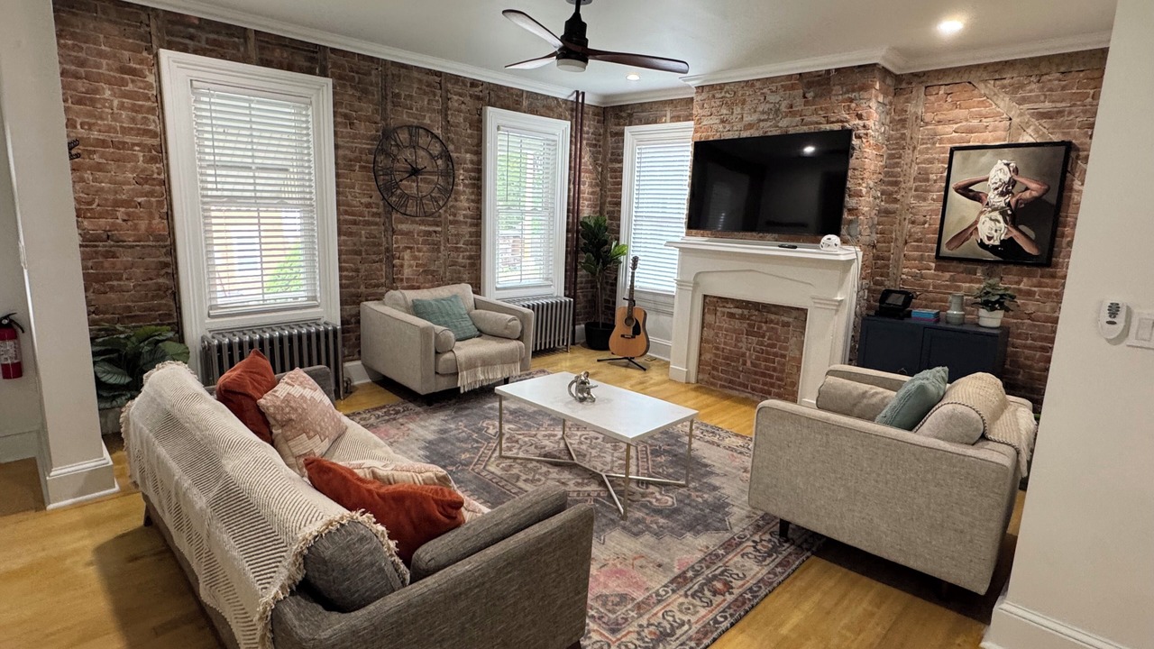 Photo of Livingroom in Catskill Heights
