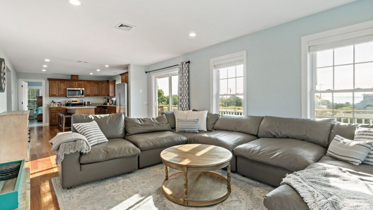 Photo of Livingroom in Eastward Look