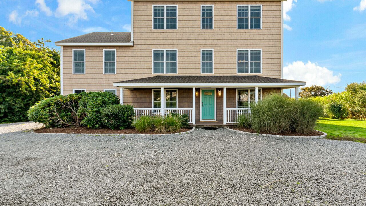 Photo of Outdoor in Eastward Look