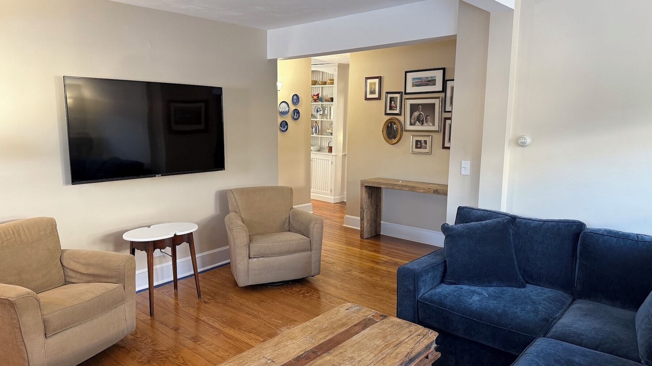 Photo of Livingroom in Hyannis