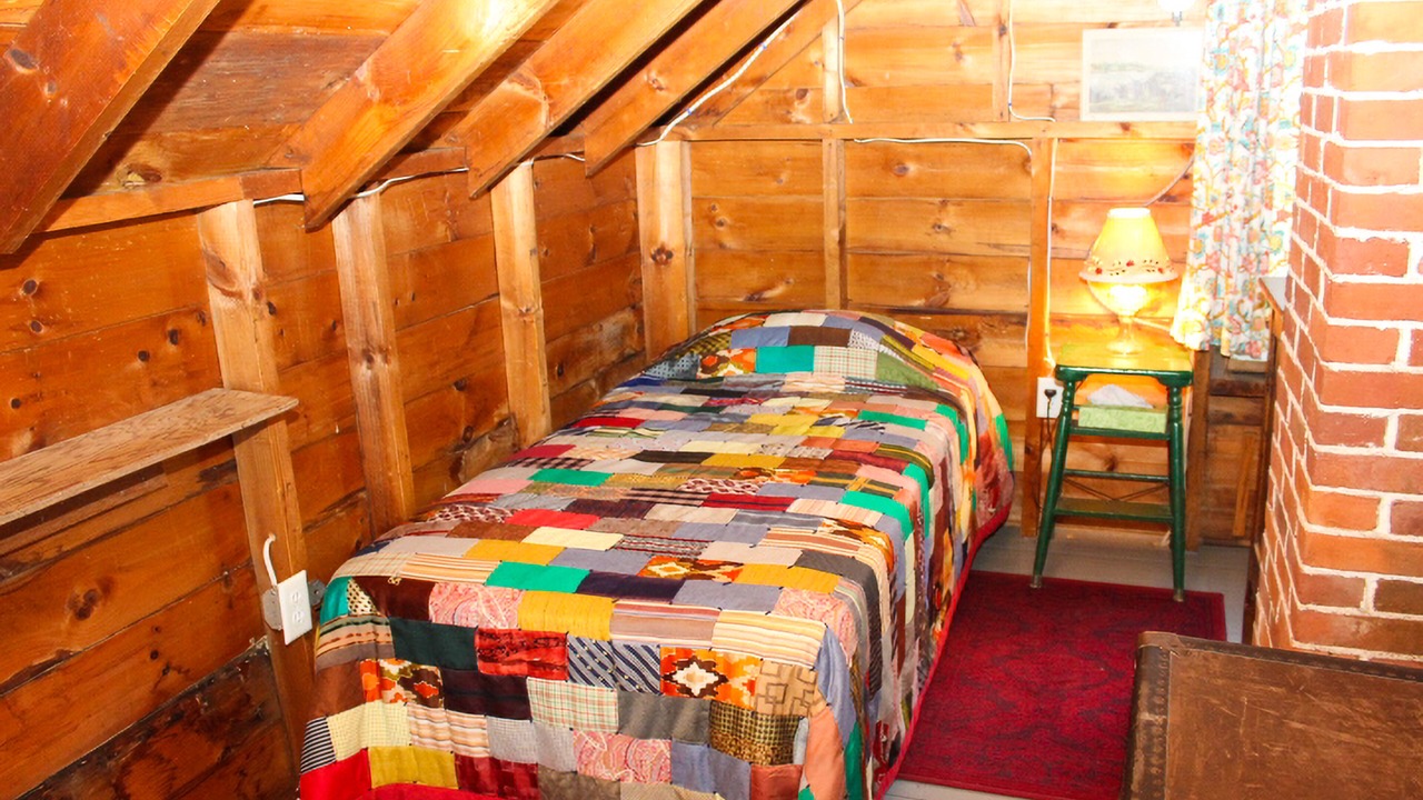 Photo of Bedroom in Moultonborough