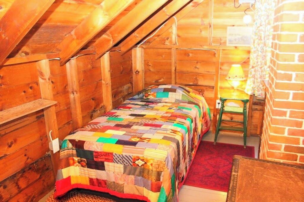 Photo of Bedroom in Moultonborough