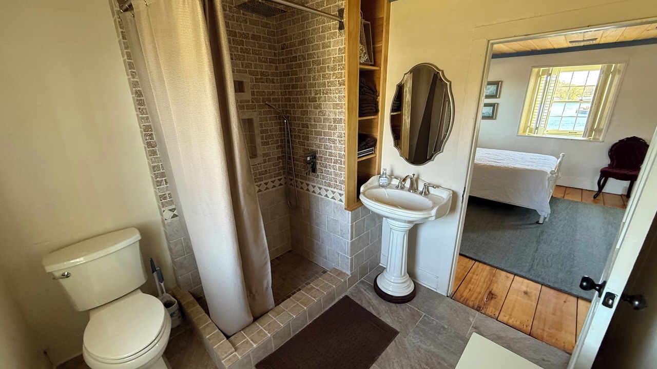 Photo of Bathroom in Pulaski