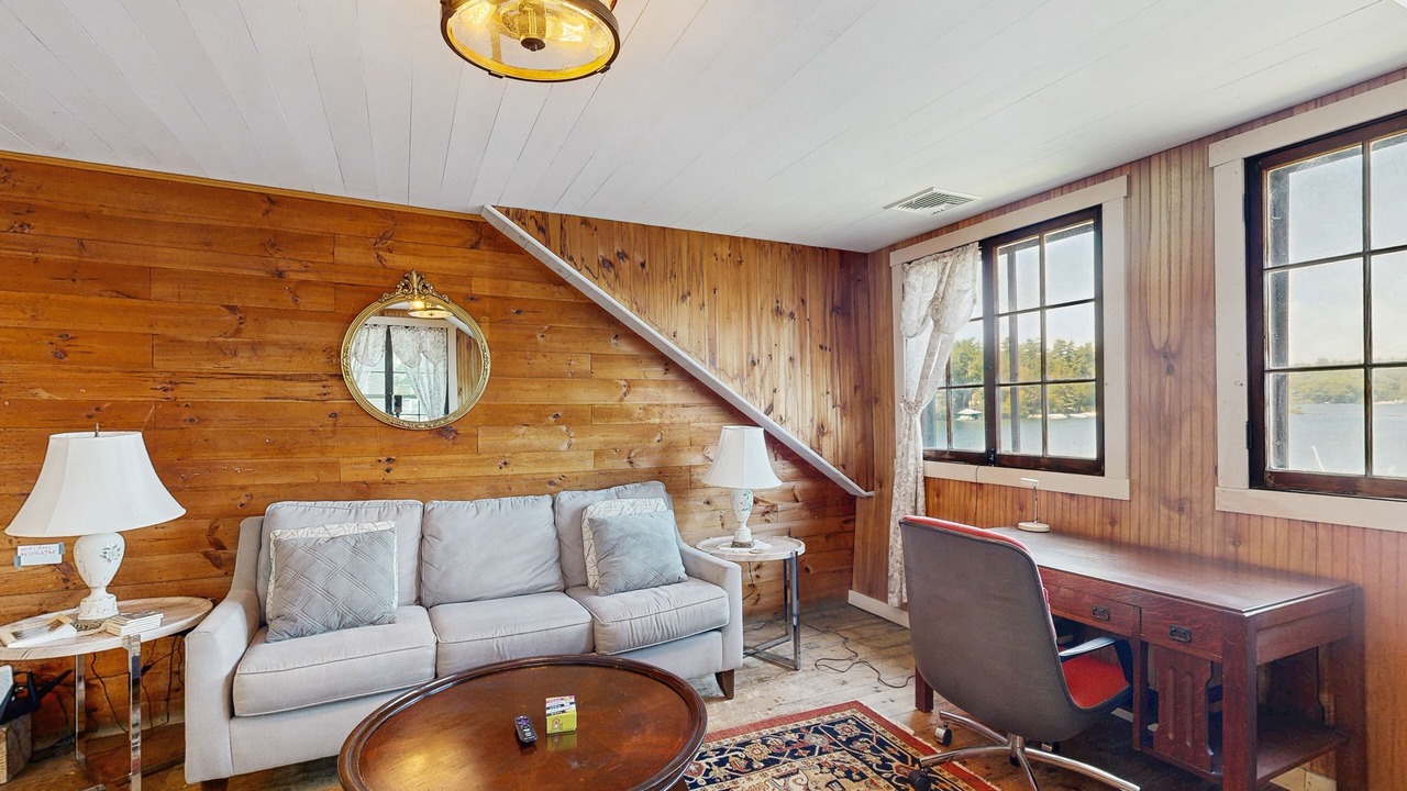 Photo of Livingroom in Meredith