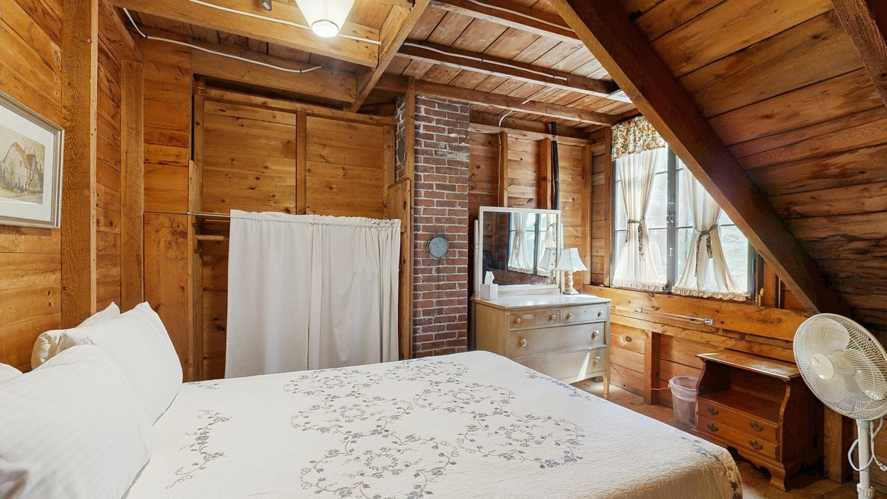 Photo of Bedroom in Meredith