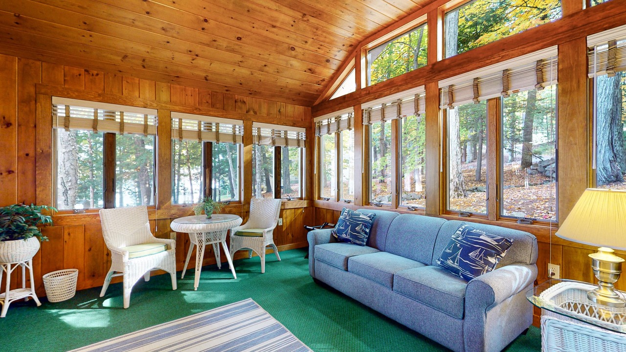 Photo of Livingroom in Moultonborough