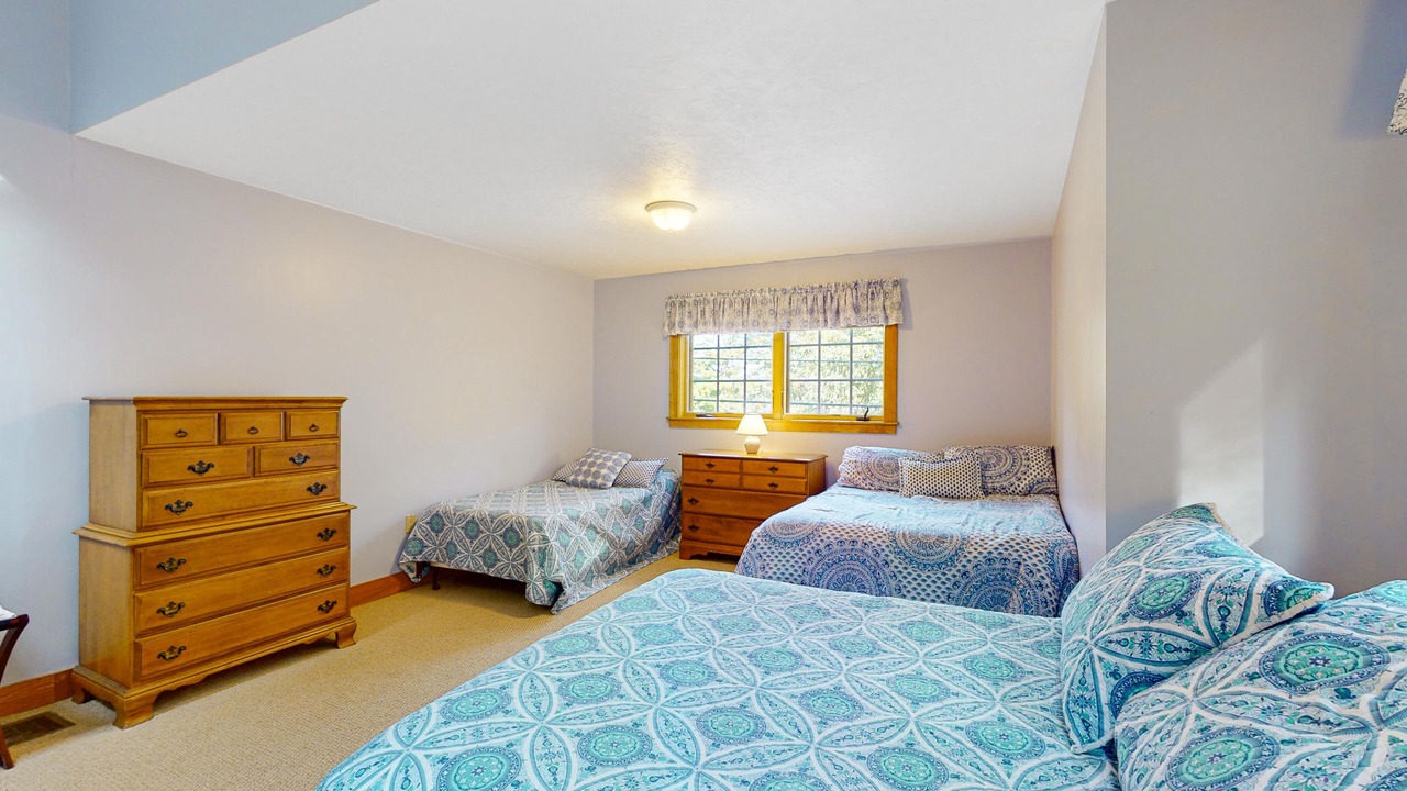 Photo of Bedroom in Moultonborough