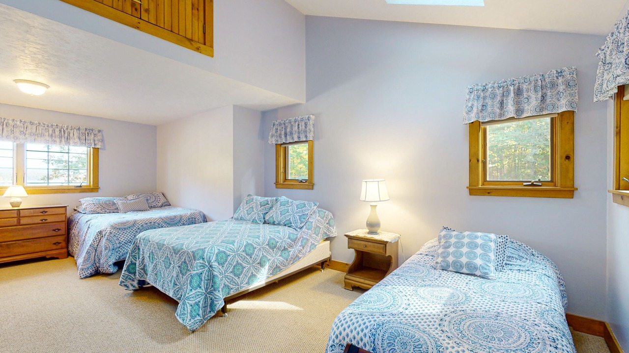 Photo of Bedroom in Moultonborough