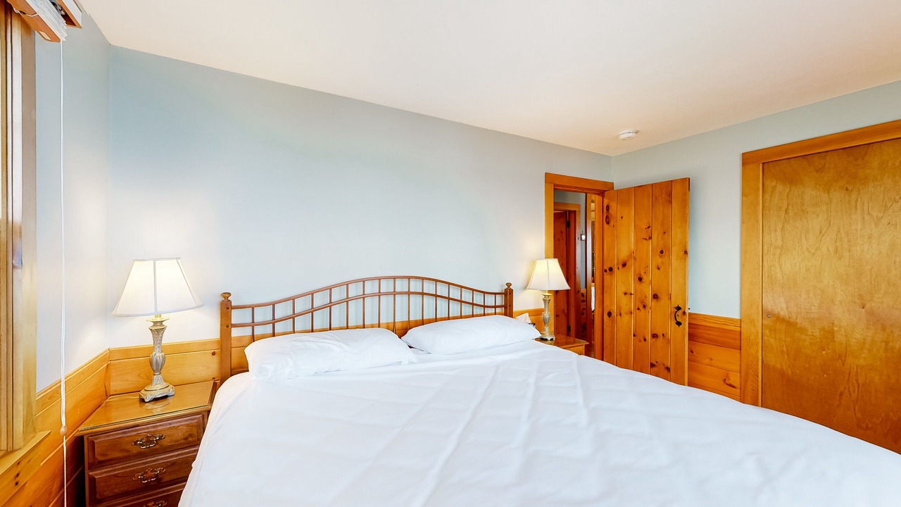 Photo of Bedroom in Alton Bay