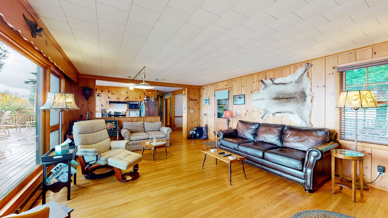 Photo of Livingroom in Alton Bay