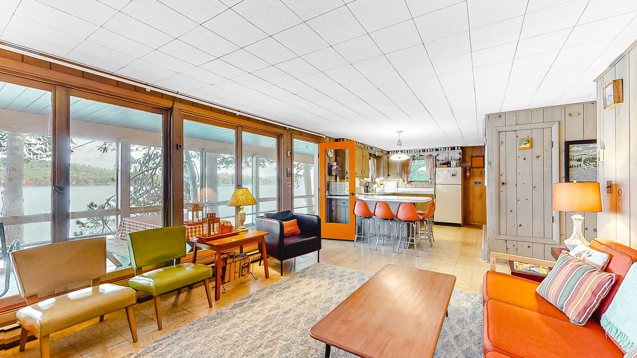Photo of Livingroom in Meredith