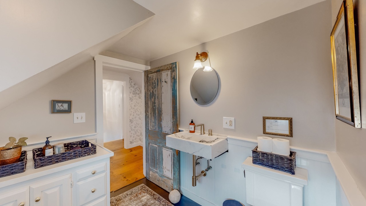 Photo of Bathroom in Mid-Coast and Islands