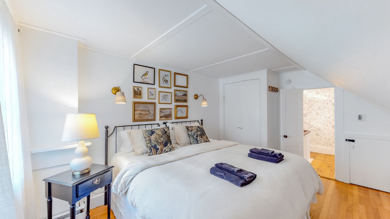 Photo of Bedroom in Mid-Coast and Islands