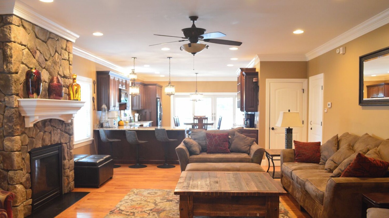 Photo of Livingroom in Alton Bay